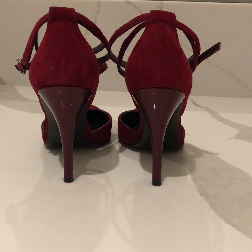 Stuart Weitzman Deep Red Suede/Patent Leather Hee… - image 4